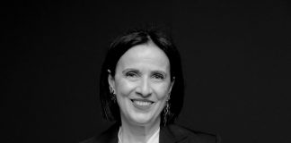 Μαίρη Χατζάκη: Το Δεσποτικό στην Αθήνα