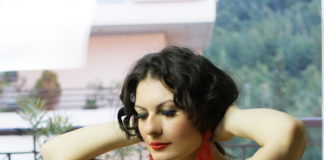 Έλλη Δαδήρα: “Το τραγούδι είναι συνομιλία με το σύμπαν”