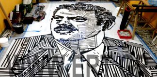 Ένας Τσιτσάνης από γρανίτη στα Τρίκαλα