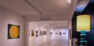 “Ένα λουλούδι για ένα Ποίημα” στην Aqua Gallery στη Σαντορίνη