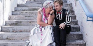 «Χάρολντ και Μοντ» με Τσανακλίδου-Τσαλταμπάση στο θέατρο ΝΕΟΣ Ακάδημος