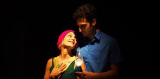 H παράσταση «Πάει έρχεται» στο Studio Μαυρομιχάλη