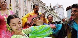 Οι Τσιγγάνοι λαϊκοί οργανοπαίχτες και η ελληνική μουσική