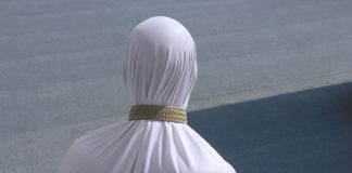 The Martyr: Μια ανατρεπτική διαδικτυακή έκθεση