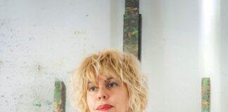 Irini Kana: A Distinct Voice in Contemporary Greek Painting and the Auction Spotlight