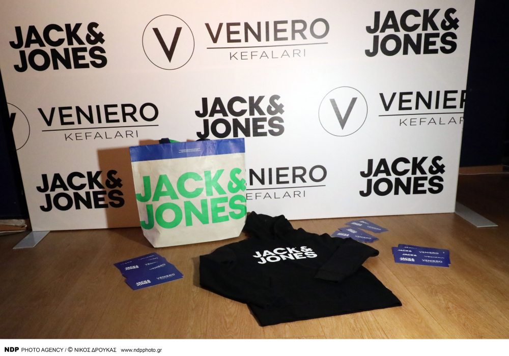 “JACK&JONES”