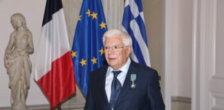 Υψηλή διάκριση για τον Κυριάκο Κουτσομάλλη από τη Γαλλική Δημοκρατία Υψηλή διάκριση για τον Κυριάκο Κουτσομάλλη από τη Γαλλική Δημοκρατία