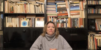 Ήρα Παπαποστόλου: «Η ακέφαλη βασίλισσα»: μια αλληγορία ταυτότητας και σιωπής