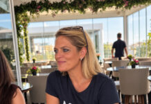 Carly Gianakas, Από το Βανκούβερ στην Ελλάδα: Χτίζοντας ένα νέο μέλλον κάτω από τον ελληνικό ήλιο Carly Gianakas