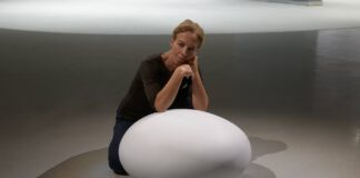 “Αφάλες”, η νέα site–specific έκθεση της Δανάης Στράτου "Αφάλες", η νέα site–specific έκθεση της Δανάης Στράτου